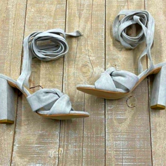 Lace Up Gladiator Block Heels Boho Bougie Suede Oyster Grey Designer 9.5 NIB - Picture 11 of 12